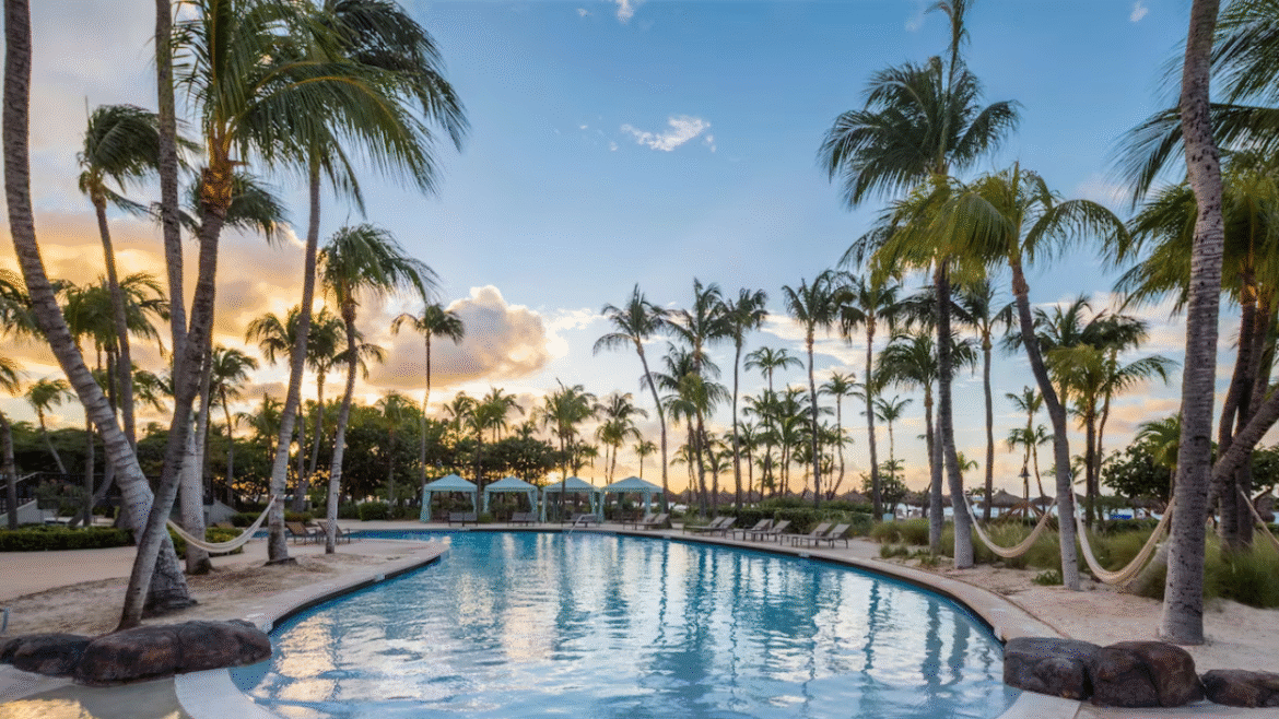 The Best Luxury Resorts in Aruba - Featured Image
