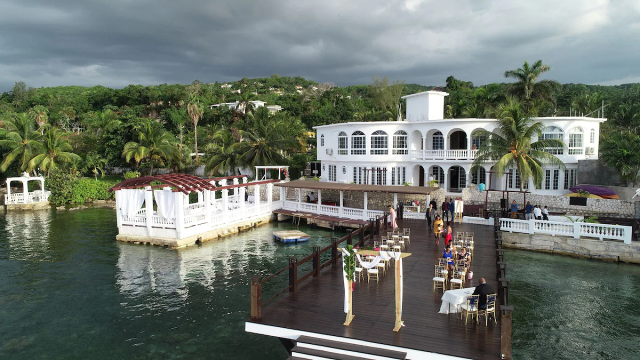 Top 10 Best Hotels in Montego Bay Jamaica – From Budget to Luxury